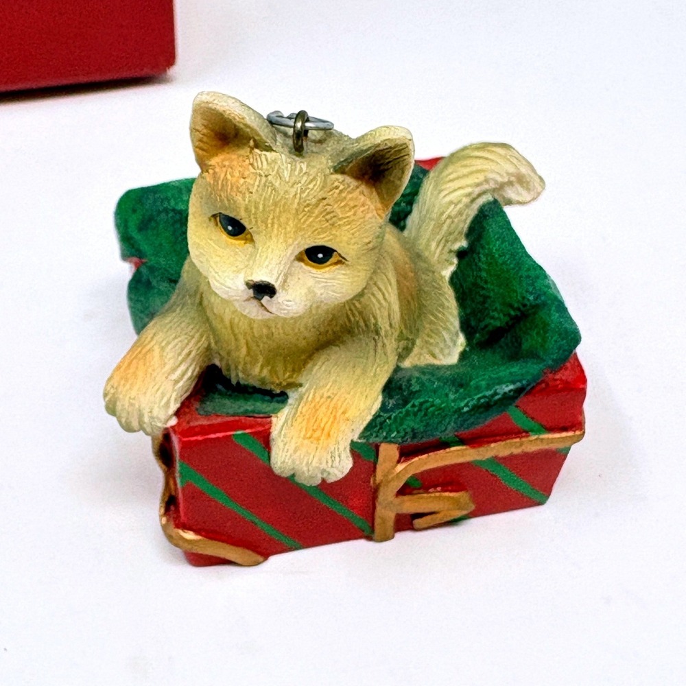 Vintage Christmas Ornaments. See Description and Photos for Information. - Picture 7 of 16